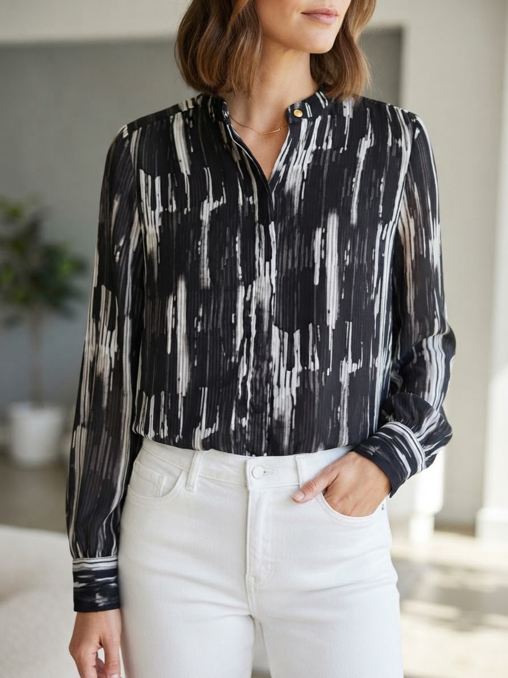 WHBM Black White Abstract Stroke Print Long Sleeve Button Blouse
Size large